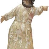 FIVE SPANISH COLONIAL GILT AND POLYCHROME-DECORATED CARVED WOOD RELIGIOUS FIGURES - Foto 11