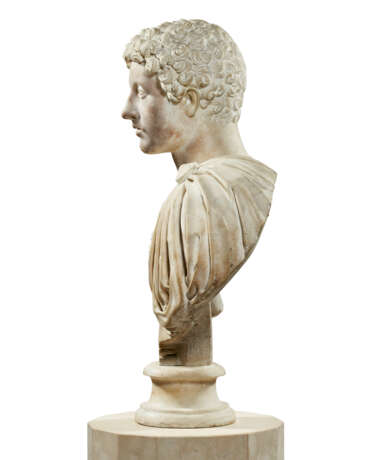 A WHITE MARBLE BUST OF YOUNG MARCUS AURELIUS - photo 7