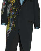 Jacke. A PAINTED BLACK CREPE TAILCOAT, TROUSERS, AND SILK SHIRT