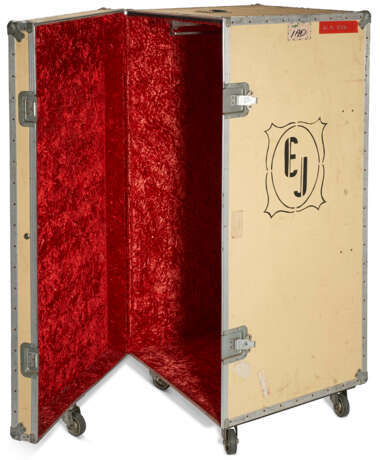 A PERSONALIZED YELLOW WARDROBE TOUR TRUNK ON WHEELS WITH CRUSHED RED VELVET INTERIOR - фото 3