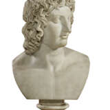 A WHITE MARBLE BUST OF VIRGIL - Foto 3