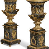 A PAIR OF GILT-METAL-MOUNTED ROSSO ANTICO MARBLE CAMPANA VASES - photo 1