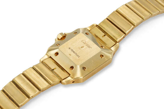 CARTIER. AN 18K GOLD AUTOMATIC WRISTWATCH WITH AFTERMARKET DIAMOND SETTINGS - Foto 3