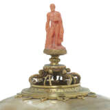A GEORGE III SILVER-GILT CORAL AND CHALCEDONY `HERCULES` TAZZA - photo 4