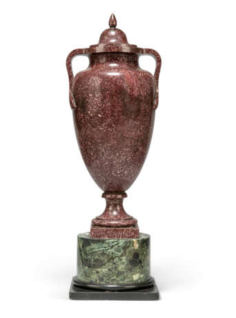 AN ITALIAN IMPERIAL PORPHYRY `AMPHORA` VASE AND COVER - photo 4