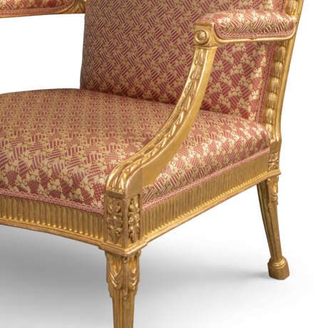 A PAIR OF GEORGE III GILTWOOD ARMCHAIRS - Foto 6