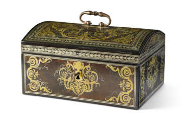 A LOUIS XIV BOULLE BRASS AND PEWTER-INLAID TORTOISESHELL CASKET