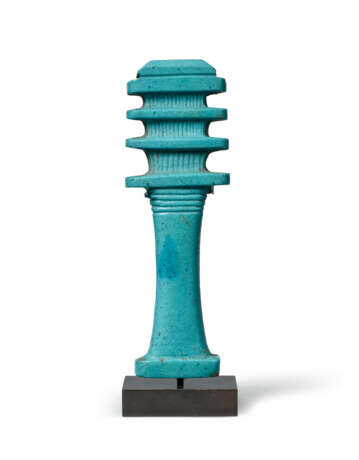 AN EGYPTIAN TURQUOISE FAIENCE DJED PILLAR - Foto 1