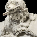 AN ITALIAN WHITE MARBLE MODEL OF A SPANIEL, PERHAPS REPRESENTING `FIDELITY` - Foto 4