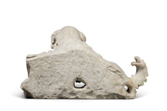 AN ITALIAN WHITE MARBLE MODEL OF A SPANIEL, PERHAPS REPRESENTING `FIDELITY` - Foto 5