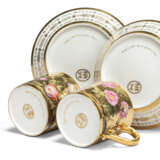 A PAIR OF PARIS (DIHL AND GUERHARD) PORCELAIN GOLD-GROUND COFFEE-CUPS AND SAUCERS - photo 3