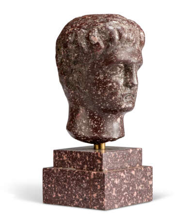 AN IMPERIAL PORPHYRY HEAD OF A ROMAN EMPEROR - фото 4