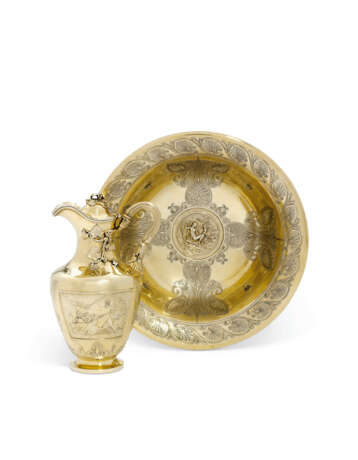 A WILLIAM IV SILVER-GILT EWER AND BASIN - photo 1