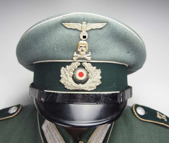 WehrmachTiefe: Uniformensemble eines Gefreiten des (braunschweigschen) Infanterie-Regiment 17. - Foto 2