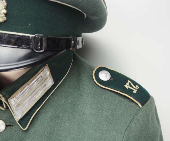 WehrmachTiefe: Uniformensemble eines Gefreiten des (braunschweigschen) Infanterie-Regiment 17. - Foto 3
