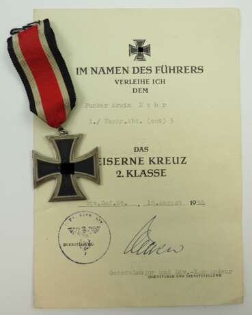 Eisernes Kreuz, 1939, 2. Klasse mit Urkunde für einen Funker der 1./ Nachr. Abt. (mot.) 3. - Foto 1