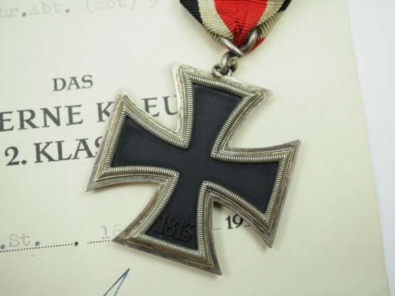 Eisernes Kreuz, 1939, 2. Klasse mit Urkunde für einen Funker der 1./ Nachr. Abt. (mot.) 3. - Foto 4