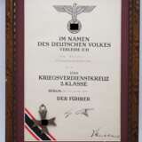 Kriegsverdienstkreuz, 2. Klasse mit Urkunde für den Ortsgruppenpropagandaleiter in Elsenz. - photo 1