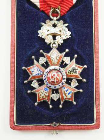 Tschechoslowakei: Tschechoslowakischer Orden vom Weißen Löwen, 1. Modell (1922-1939), für Zivile Verdienste, 5. Klasse, im Etui. - photo 4