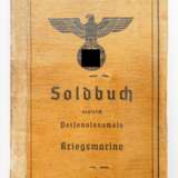 Kriegsmarine: Soldbuch eines Obermaats im 27./Festgs. Btl. 999, Griechenland - Bandenkampfabzeichen. - Foto 1