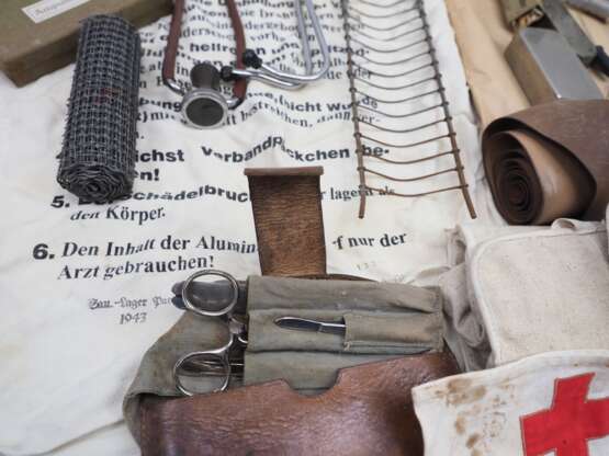 Wehrmacht: Lot Sanitätsmaterial. - photo 2