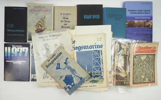 Kriegsmarine: Lot Literatur. - Foto 1