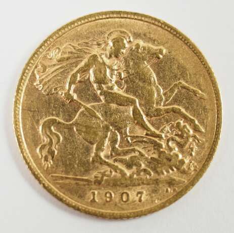 Großbritannien: 1/2 Sovereign, 1907 - GOLD. - Foto 2