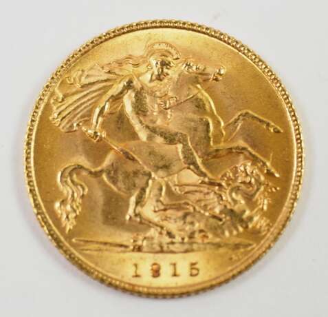 Großbritannien: 1/2 Sovereign, 1915 - GOLD. - Foto 2