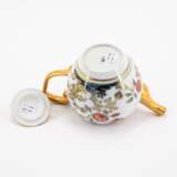 Meissen u.a. Kleine Teekanne, zwei Koppchen & Untertassen mit überdekorierten Dekoren - photo 9
