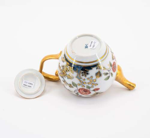 Meissen u.a. Kleine Teekanne, zwei Koppchen & Untertassen mit überdekorierten Dekoren - Foto 9