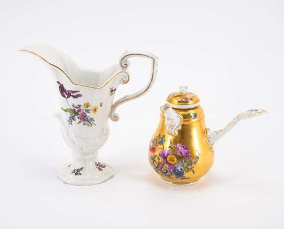 Meissen. Gruppe von 6 Porzellanobjekten mit unterschiedlichen Blumen- und Golddekoren - Foto 5