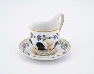 KPM. Campanertasse mit Silhouettenportraits