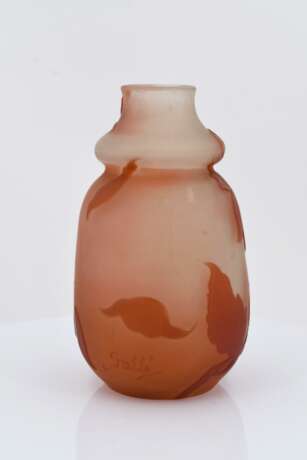 . Kleine Vase mit Blütendekor - фото 5