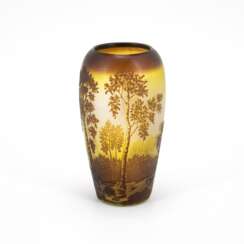 Cristallerie Saint Louis. Ovoide Vase mit Auenlandschaft