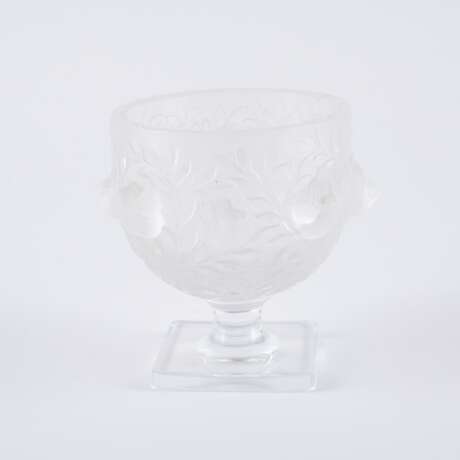 René Lalique. Zwei kleine Vasen, eine Schale, Vase und Teller tlw. mit Vogeldekor - фото 9