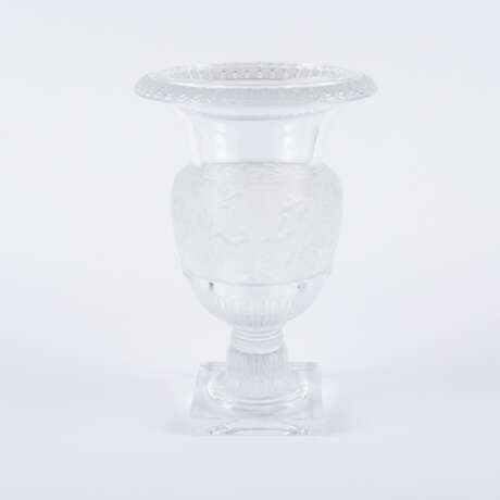 René Lalique. Große Aufsatzvase mit Blumendekor - фото 4