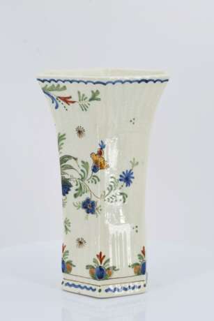. Großes Konvolut Vasen und Teller - photo 22