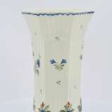 . Großes Konvolut Vasen und Teller - Foto 23