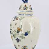 . Großes Konvolut Vasen und Teller - Foto 27