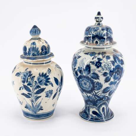 Verschiedene Herkunft. Gruppe von 10 verschiedenen Vasen, tlw. mit Deckel - photo 10