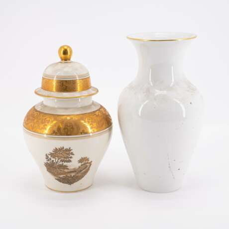 Verschiedene Herkunft. Gruppe von 10 verschiedenen Vasen, tlw. mit Deckel - Foto 23
