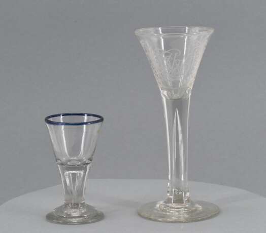 . Schnapps glass and stem glass - фото 1