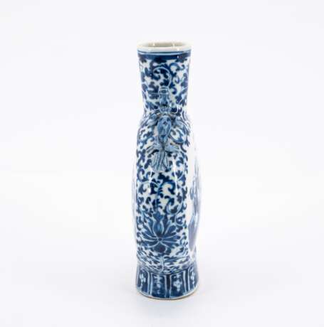 . Drei Vasen mit blau-weißem Dekor - photo 7