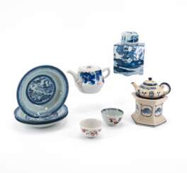 . Neun Teile für eine Teezeremonie mit chinoisem Dekor