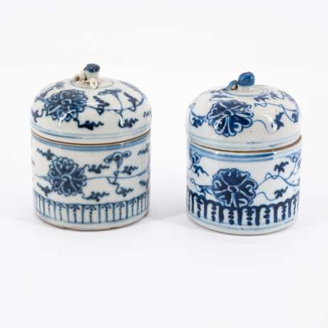 . Acht Deckel- und Teedosen mit blau-weißem Dekor - Foto 10