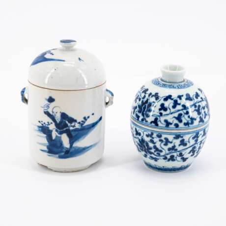 . Acht Deckel- und Teedosen mit blau-weißem Dekor - photo 15