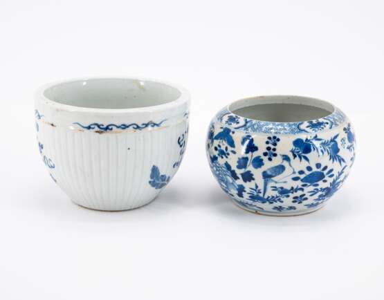 . 6 Töpfe und Vasen mit blau-weißem Dekor - photo 7