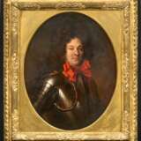 French School. Bust of a Noble Gentleman in Armour with Red Ribbon - photo 2