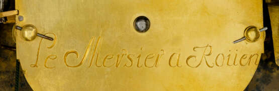 Prunkpendule auf Wandkonsole im Boulle-Stil. Bezeichnung Le Mersier A Rouen Frankreich, 18. Jahrhundert - фото 2