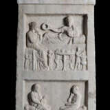 Antike Grabstele. Römisches Reich, wohl westliche Schwarzmeerküste, 2. Jahrhundert n. Chr. - photo 1